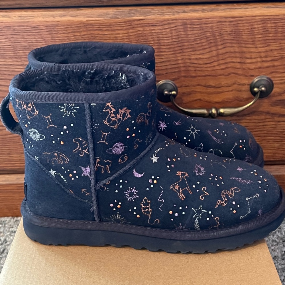 UGG Zodiac mini